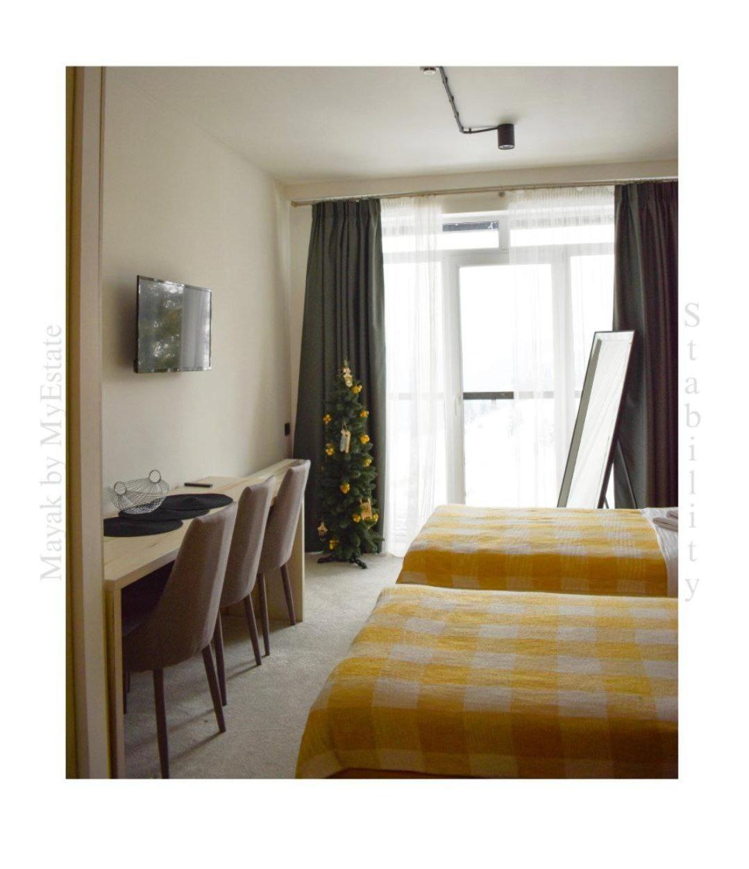 Aparthotel "Mayak Yablunytsia" Yablunytsya Quarto foto
