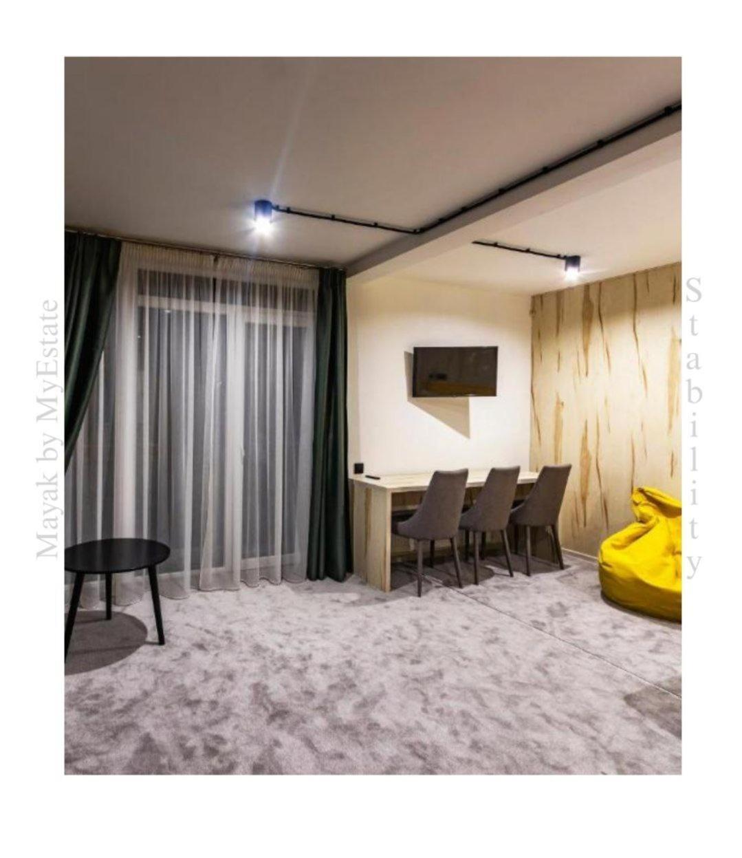 Aparthotel "Mayak Yablunytsia" Yablunytsya Quarto foto